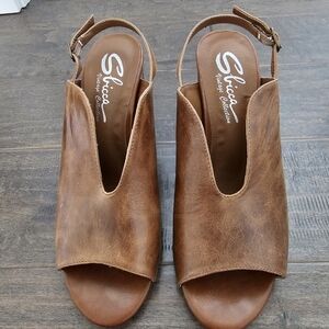 Sbicca Vintage Collection Camel Brown Sandals sz 9